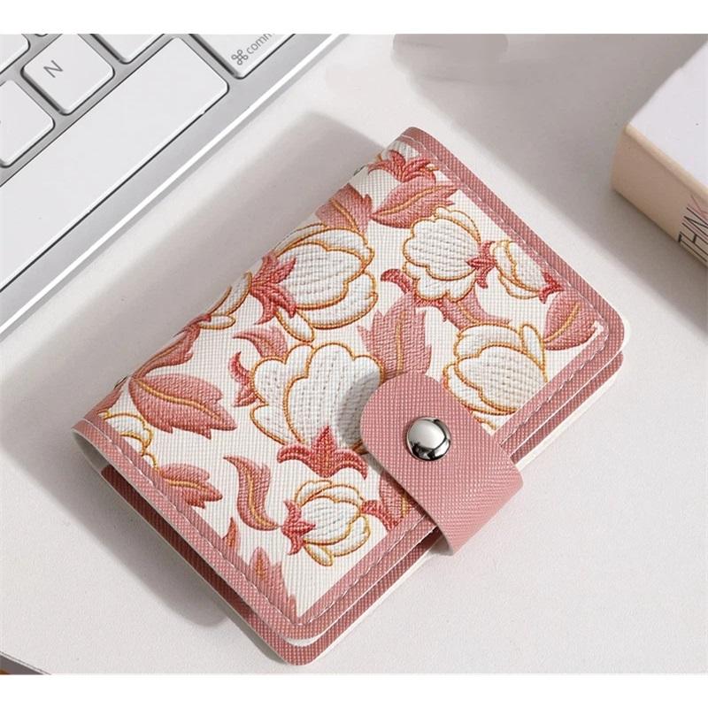Porte-cartes floral vintage pour femmes Multi-emplacements Portefeuille pour cartes bancaires Imperméable Cuir PU Petite pochette pour cartes de crédit