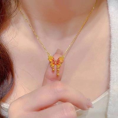 Collier papillon coloré émaillé style fée rétro polyvalent design de niche bijoux pendentif