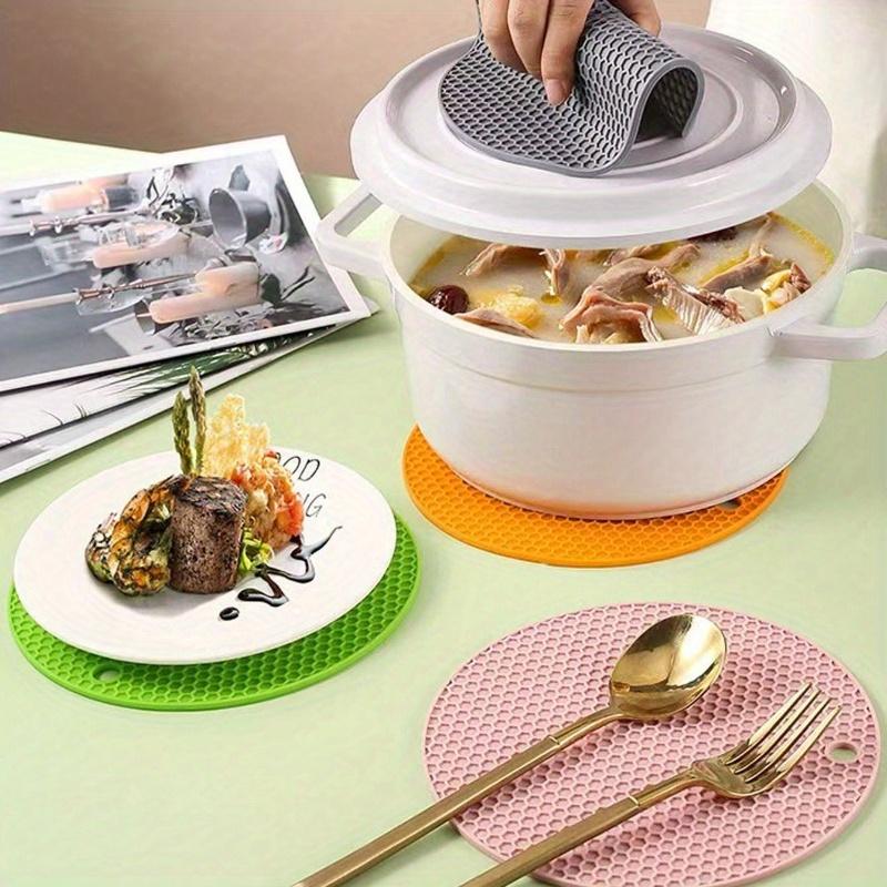 Placemats, Non-Slip Pads, Pot Holders, Table Mats, Heat Insulation Coasters, Multi-Function Round Heatproof Silicone Mats