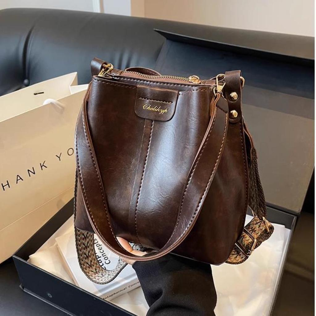 2026 Nuova Borsa a Secchiello Donna Coreana Retrò, Tracolla Larga Grande Capacità alla Moda Borsa a Spalla Crossbody per Uso Quotidiano Casual Primavera Estate