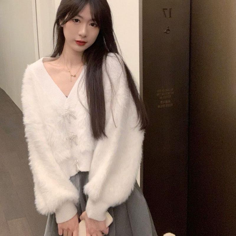 Cardigan Sweater Female 2023 Clothes Short Plush Plush Milk Hoopla Design Sense Niche V-neck Solid Sweater Female Tops