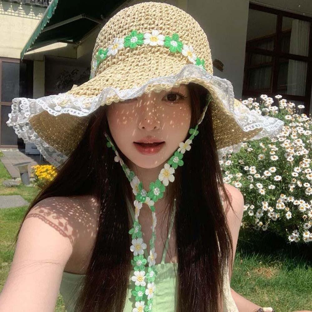 With Garland Big Brimmed Straw Hat Breathable Woven Sun Cap Elegant Vacation Beach Cap  Women