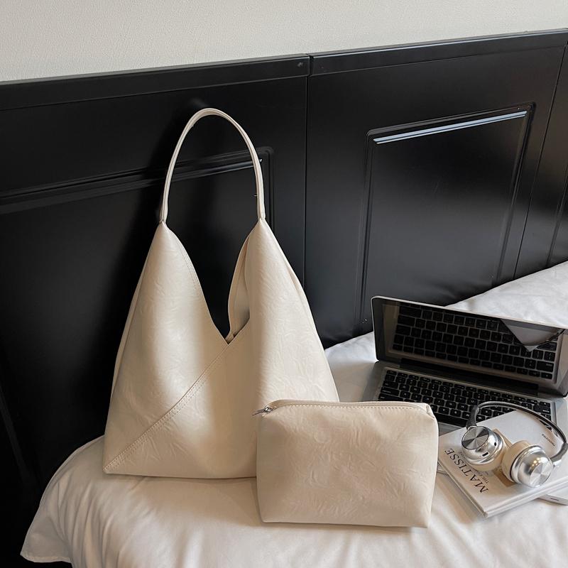 Large Capacity Retro Bag Women's Shoulder Bag Commuter Tote Bag