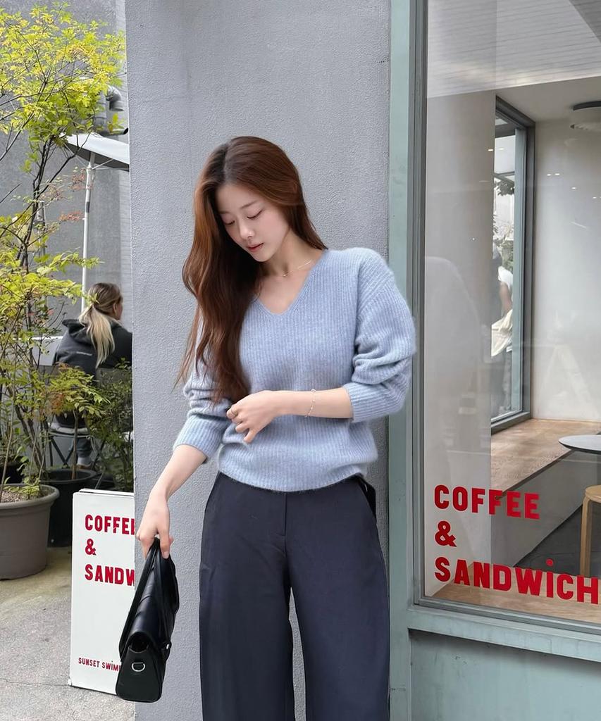 Sellebsyabedisyeon Belted Tulip Curved Pants