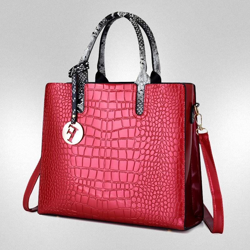 New crocodile pattern mother and child bag soft surface portable shoulder oblique span two-piece set women's bag handbag