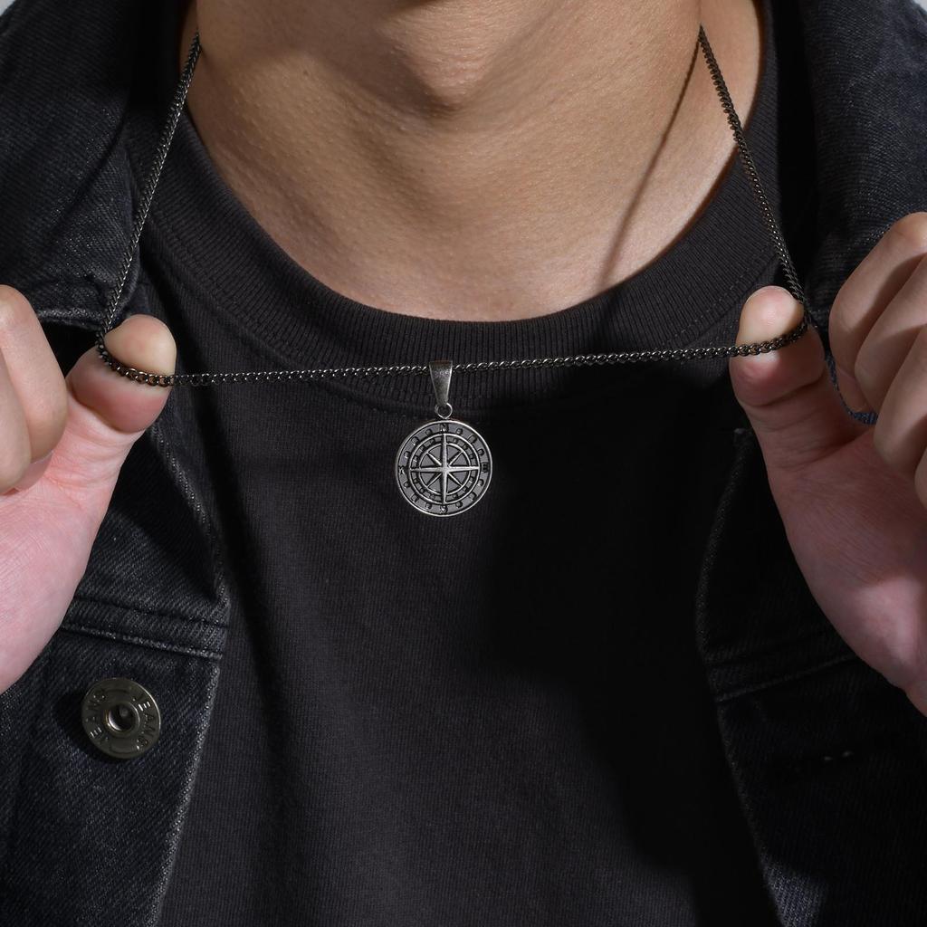 Men Retro Silver Color Seeker Compass Necklaces, Rock Punk Vintage Metal Stainless Steel Round Coin Pendant Collar Gift Jewelry
