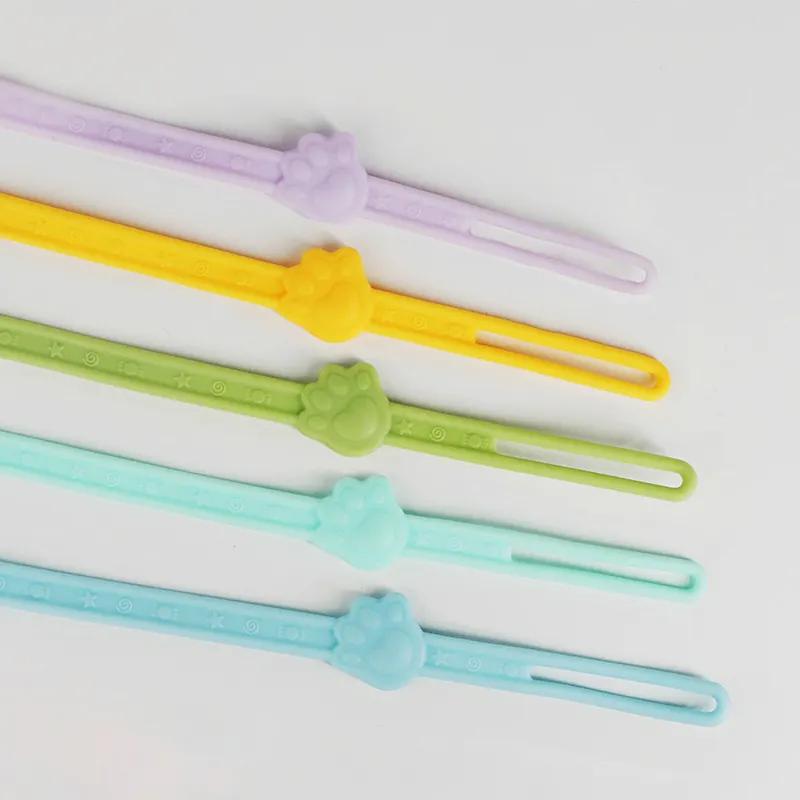 Bpa Free Silicone Baby Teether Pacifier Holder Clip Chain Low MOQ Standard No Squeeze Baby Pouch Holder Opp Bag/pp Box