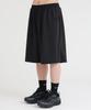 Moldeun Piping Bermuda Shorts 3/4 Length