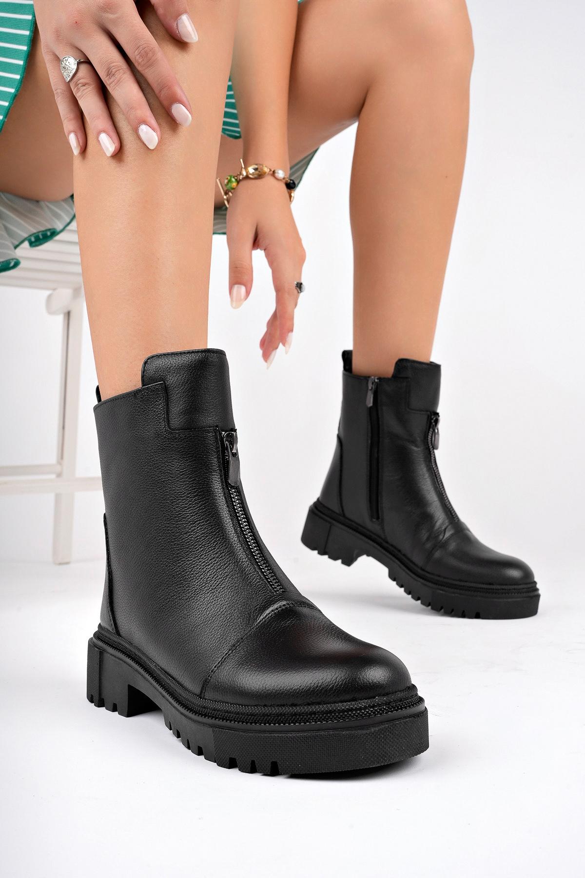 

Черные женские кожаные ботинки из натуральной кожи 36