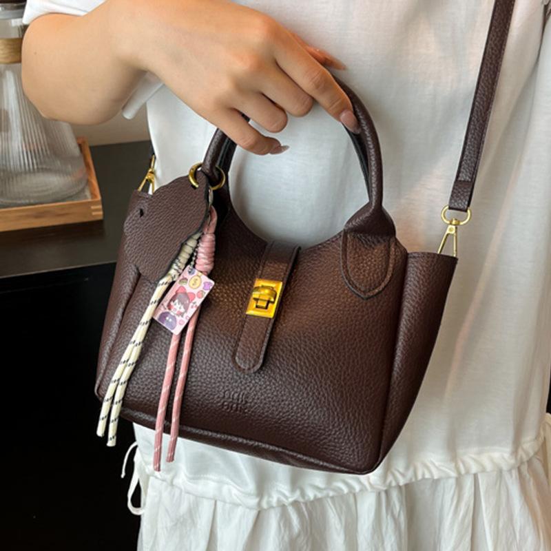 Fashion Trend Hand-carried Bucket Bag Woman 2025 New Summer Simple and Versatile Work Casual Messenger Bag Woman