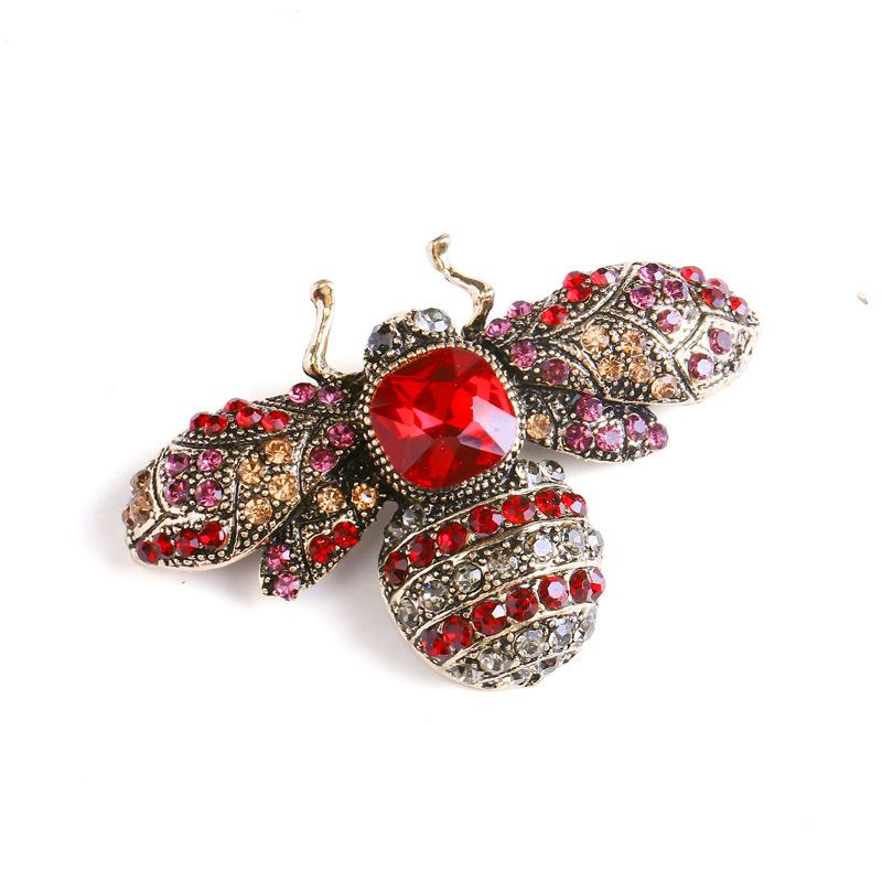 Elegant Baroque Crystal Bee Brooch: Retro Insect Pin for Unisex Coat and Suit Accessories