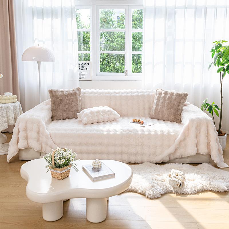 Capa de sofá de veludo de coelho, capa antiderrapante de pelúcia para inverno, nova capa com almofada para arranhões de gato.