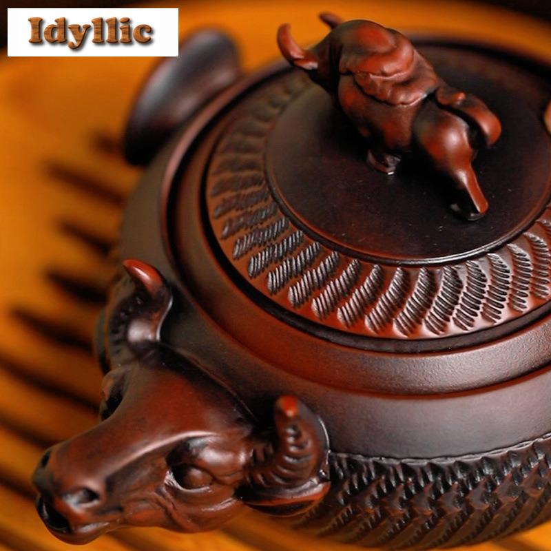 200ml Purple Pottery Cow Turning Qiankun Hand Grab Teapot Elegant Tea Infuser Pot Tea Maker Kettle With Strainer Tea Services