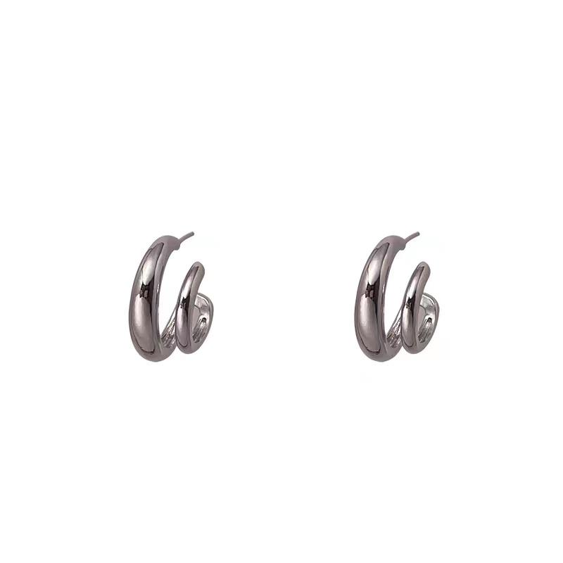 

Геометрические серьги C-образной формы для женской ниши, новые модные ювелирные изделия из сережек-обручи для вечеринок