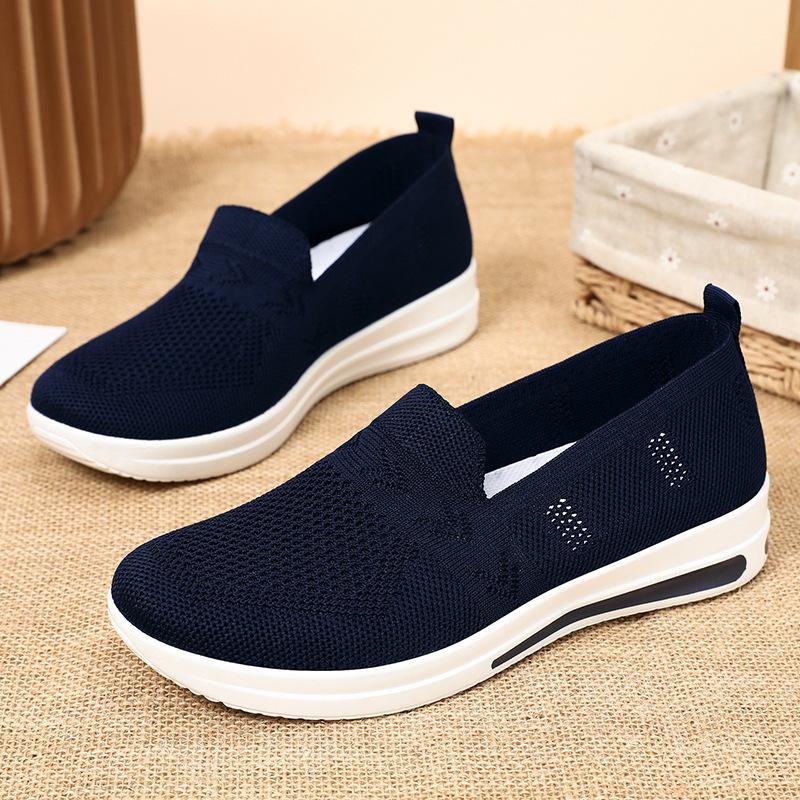 Shoes women's summer fly-woven breathable casual shoes one-pedal mother shoes light walking shoes solid color versatile single shoes