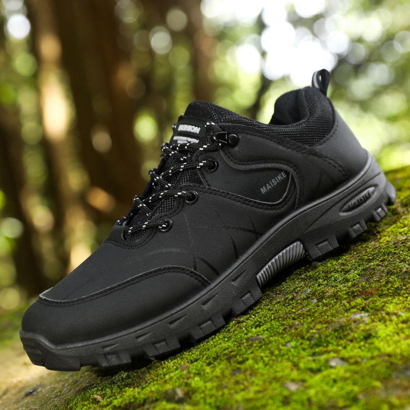 Outdoor hiking shoes men's leather surface autumn and winter velvet thermal casual shoes hiking labor protection shoes fashion men's shoes