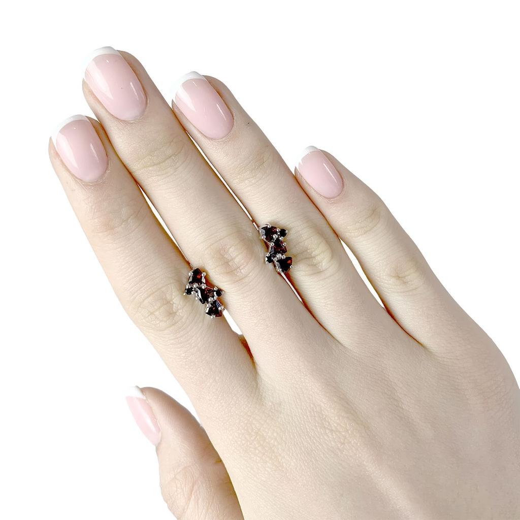 Øredobber i sølv med naturlig granat 1.8ct (1988862)