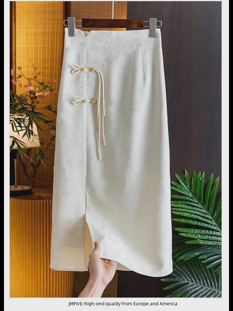 Retro Chinese-Style High-Waist Jacquard Skirt with Beaded Buttons & Hip Slit for Women - Spring/Summer Collection