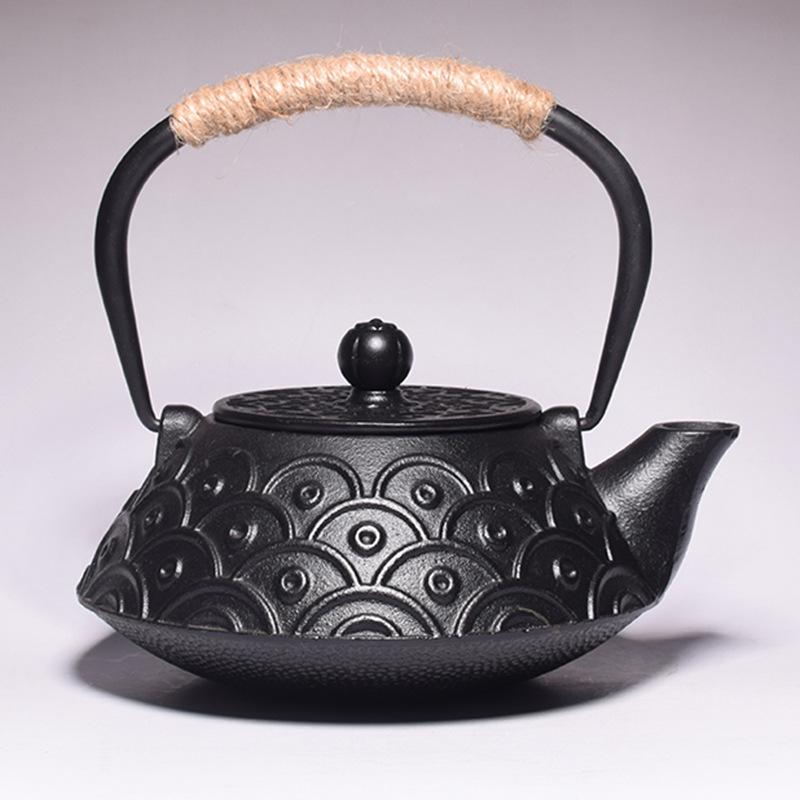 SCAONORCH Japonská litinová konvice na čaj s nerezovým nálevníkem Litinová konvice na čaj pro vaření vody Oolong čaj 900ML