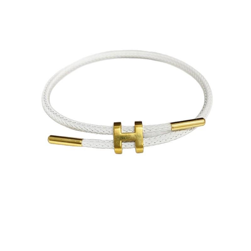 Brățară Reglabilă din Oțel Titan cu Cataramă în Formă de I Transfrontalieră, Finisaj Aur Dur 3D Rezistent la Decolorare, Design Rezistent la Apă și Transpirație