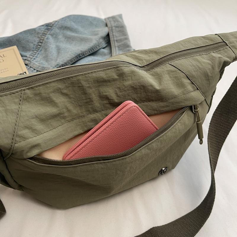 Large Capacity Shoulder Bag Women's Crossbody Bag Sports Dumpling Bag