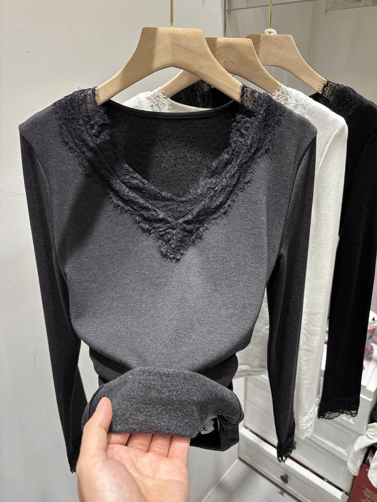 Women's V-Neck Lace Patchwork Velvet Long Sleeve Slimming Winter Top