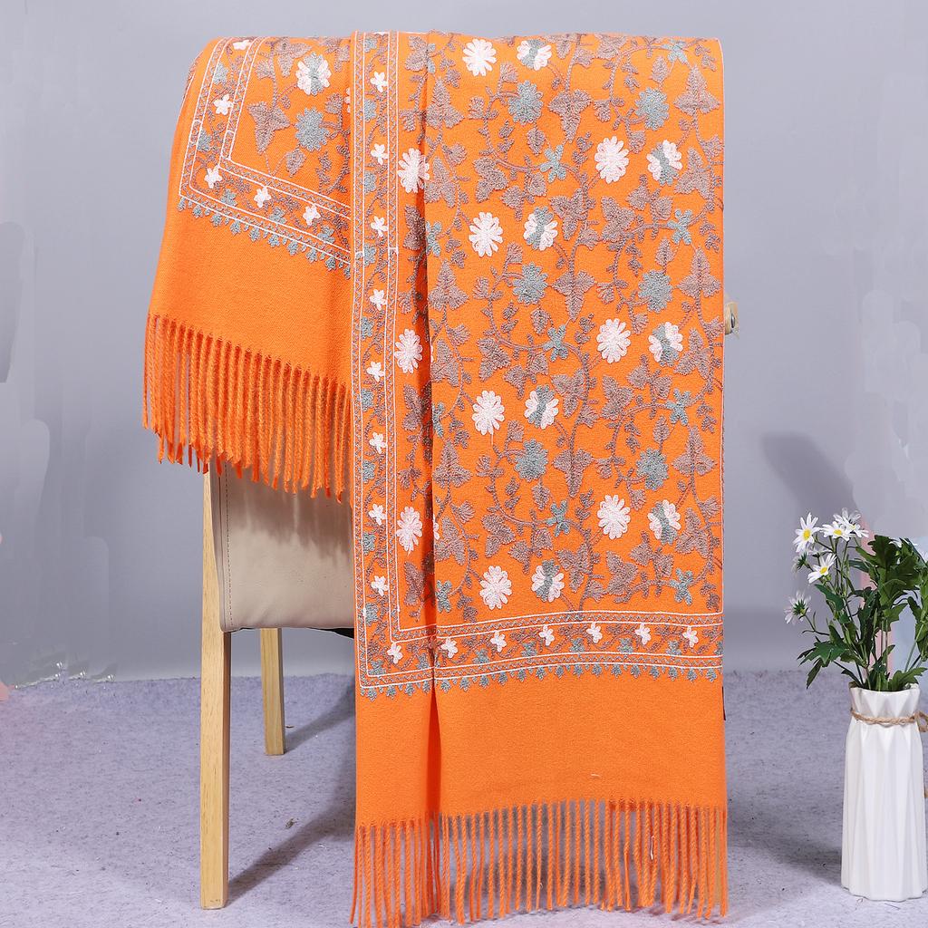 Ethnic style embroidered new autumn and winter knitted faux cashmere scarf for women, thickened paisley embroidered shawl from Lijiang