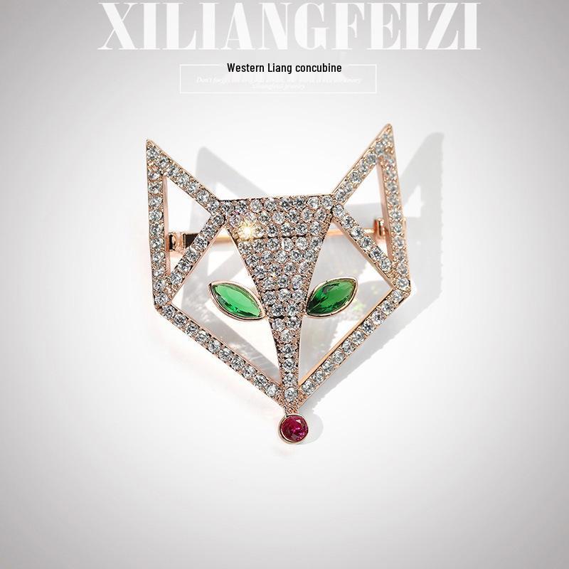 Zirconia Fox Mask Brooch: Luxury, Versatile, Elegant High-End Cardigan Pin Accessory.