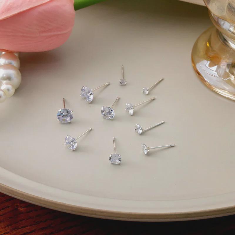 Elegant Mini Zircon Earrings: Fresh, Sweet, Lightweight Luxury Ear Bone Studs for Women.