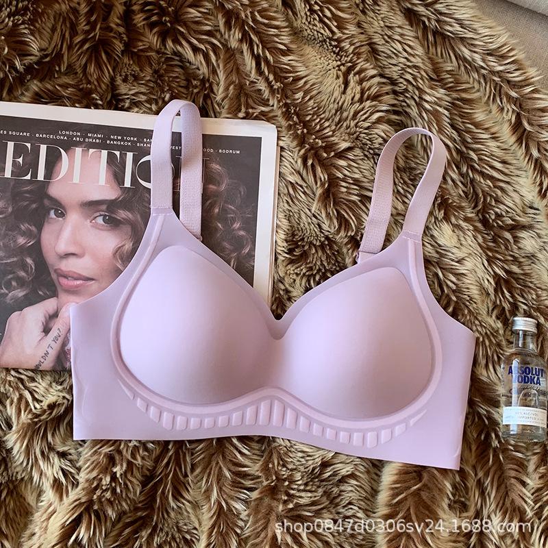 Japanese milk skin has no traces and is breathable. Small breasts gather underwear for women without steel ring soft support to prevent sagging