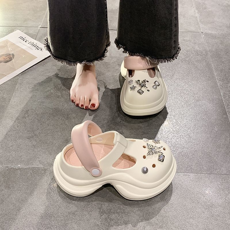 2025 niche light luxury rhinestone hole shoes women's muffin soft-soled casual cool slippers versatile and comfortable bag head cool slippers