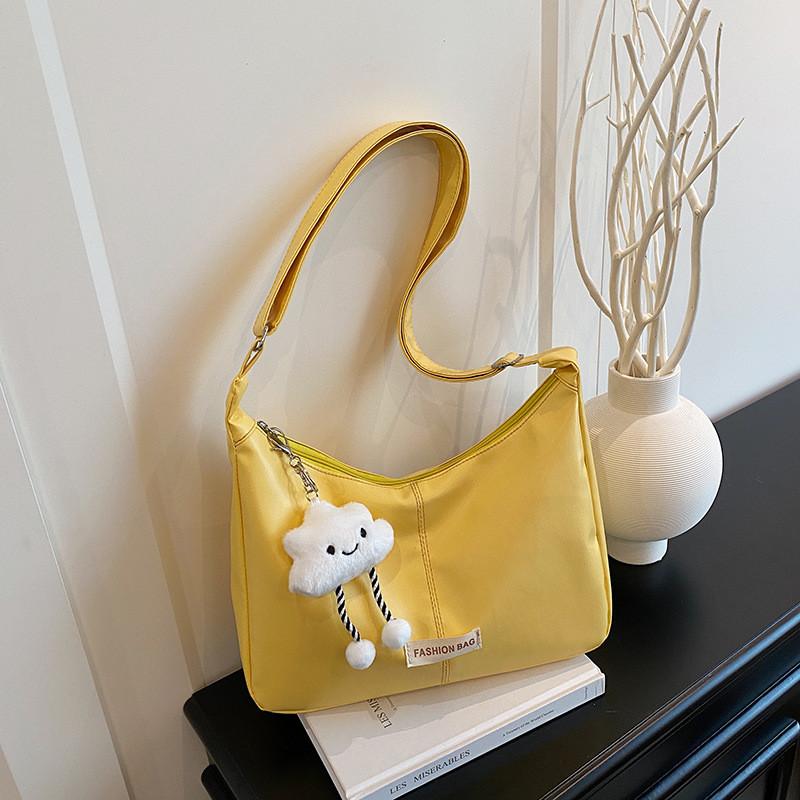 Simple Solid Color Letter Decoration Women Casual Shoulder Bag With Pendant For Daily Use