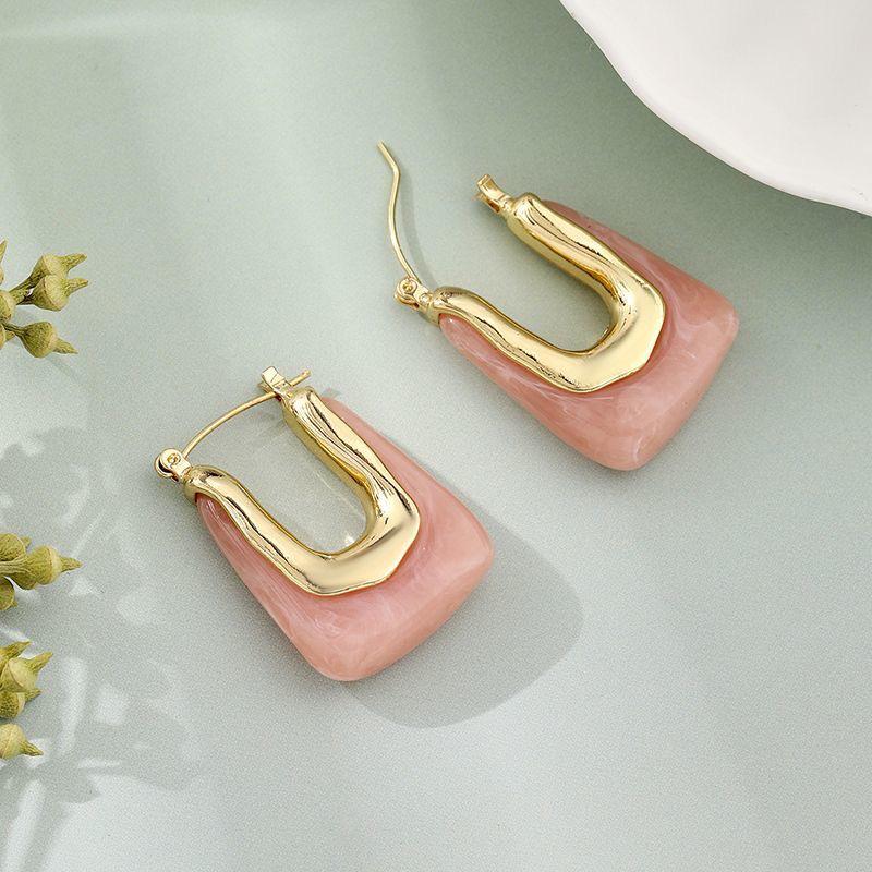 European Retro U-Shaped Stud Earrings - Elegant French Maillard Style