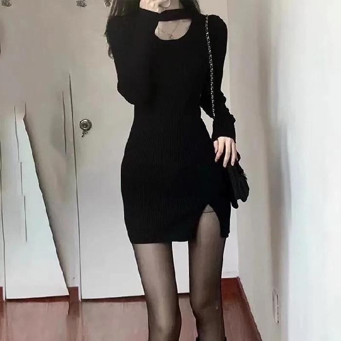 Slim and Slim Mid-length Dress for Women with Neck Exposed Collarbone Exposed