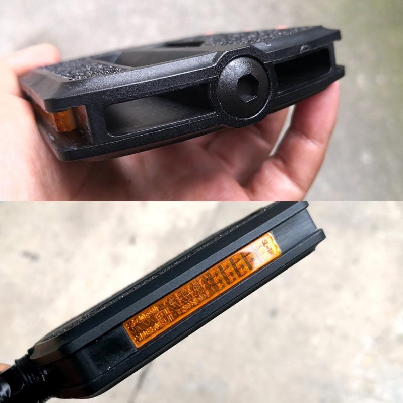 Reflective Sheet Safety Cycling Pedals Nonslip Road Bicycles Pedals with Sandpaper Surfaces Mountain Bicycles Pedals