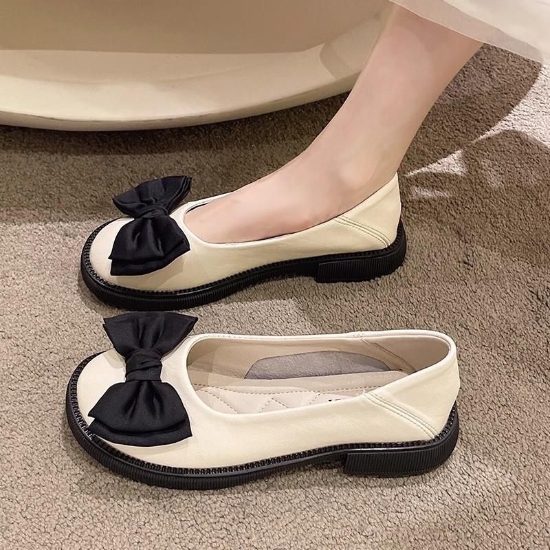 2025 new Korean version Mary Jane single shoes new summer round head soft sole Doudou shoes versatile flat bottom shallow mouth women's shoes