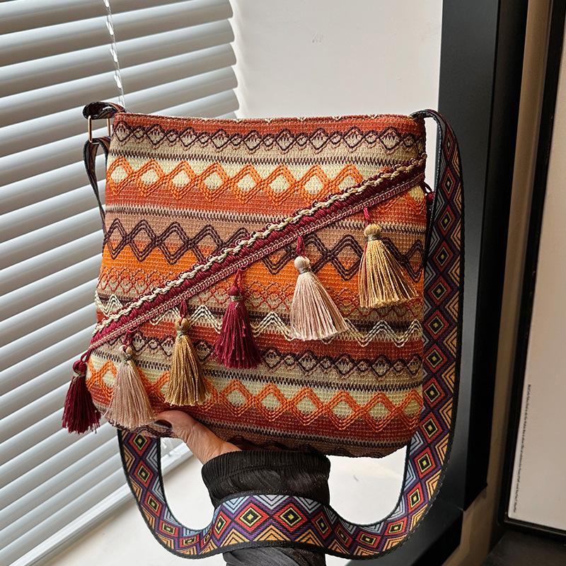 

Большая вместительная сумка в этническом стиле для женщин, женская сумка через плечо в стиле бохо, ручная работа, широкополосная сумка через плечо для женщин