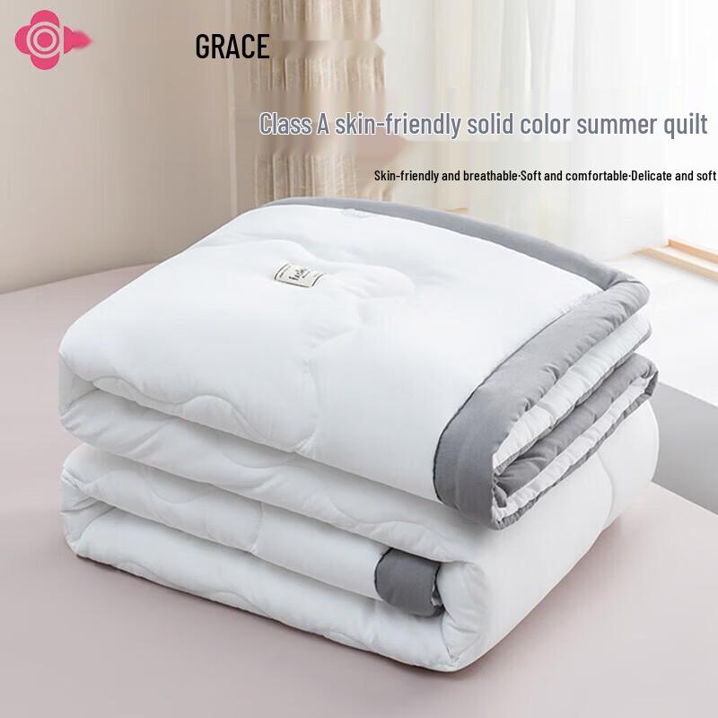 

Grace All-Season Lightweight Quilt