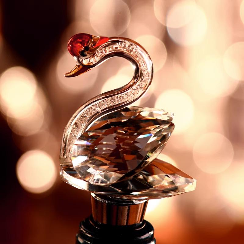 Crystal Swan Diamond Red Wine Vacuum Sealer Stopper - Elegant Wine Bottle Sealing Solution