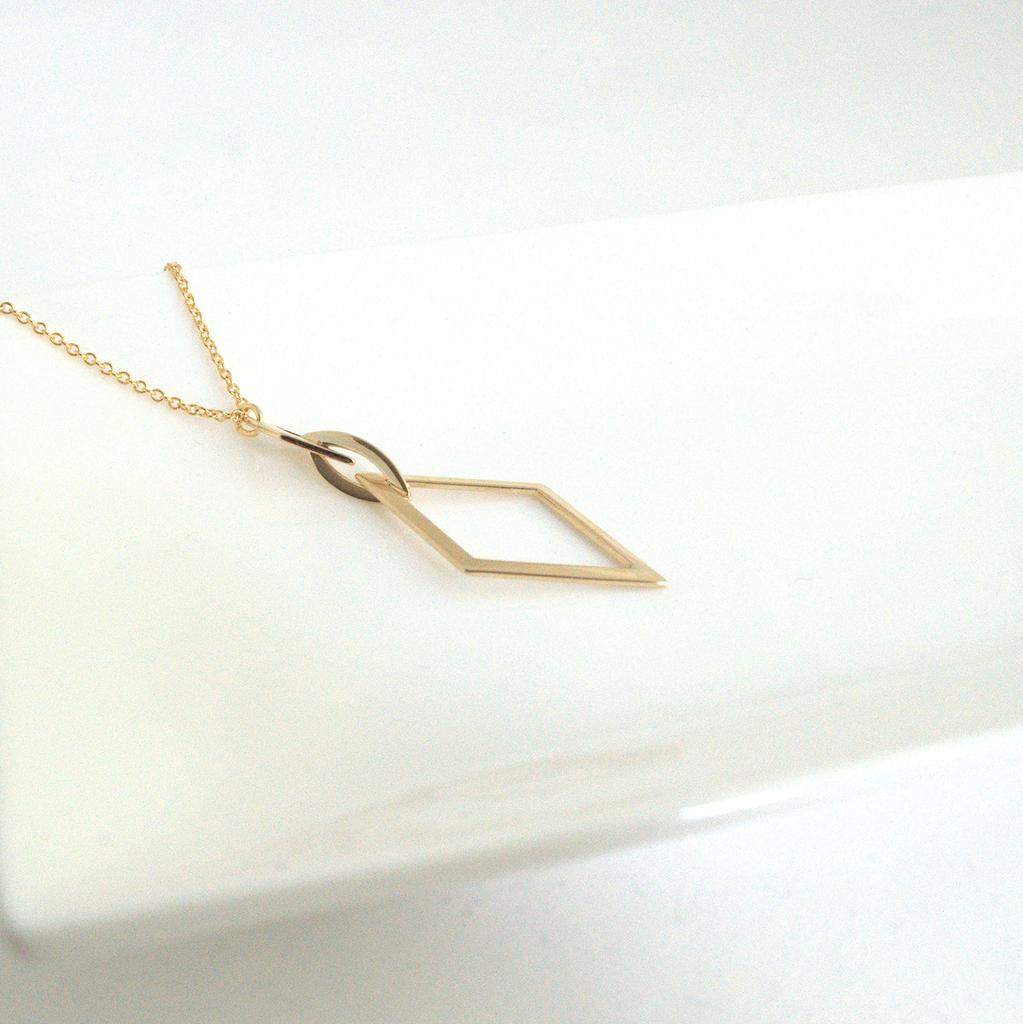 [Naot Jewelry] Rhombus Long Necklace [Gift Box Included] Gold nn024