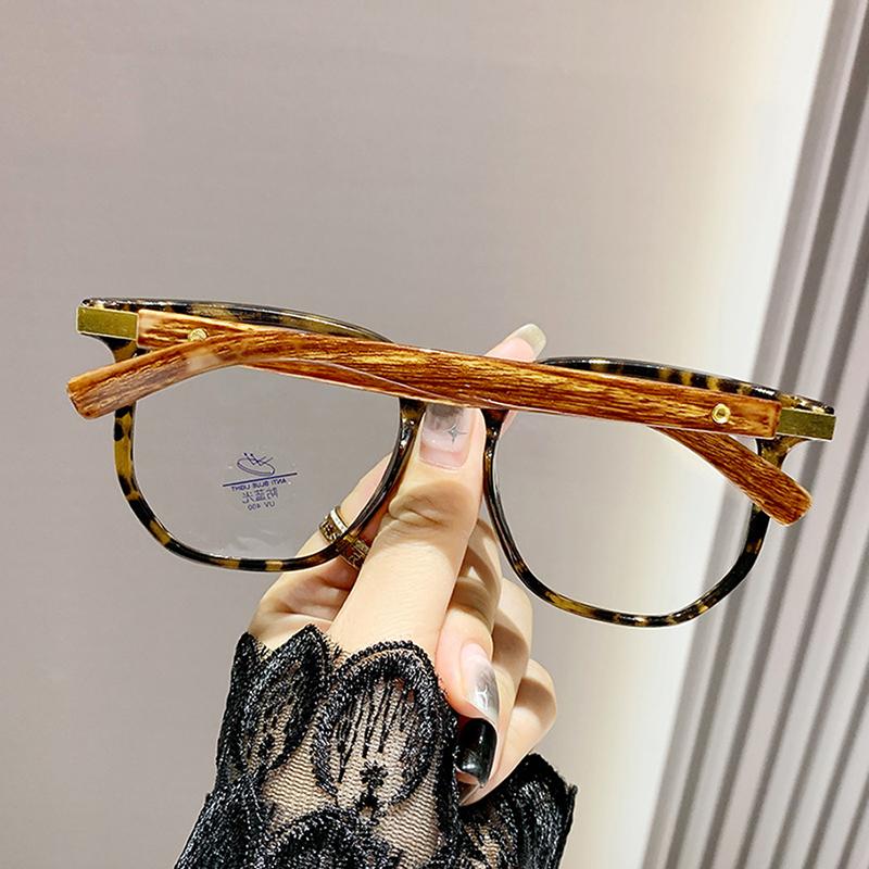 New Reading Glasses Anti Blue Light Women Eyeglasses Frame Fashionable Retro Large Frame Glasses Trendy Woodgrain Hd Presbyopia Glasses for Men