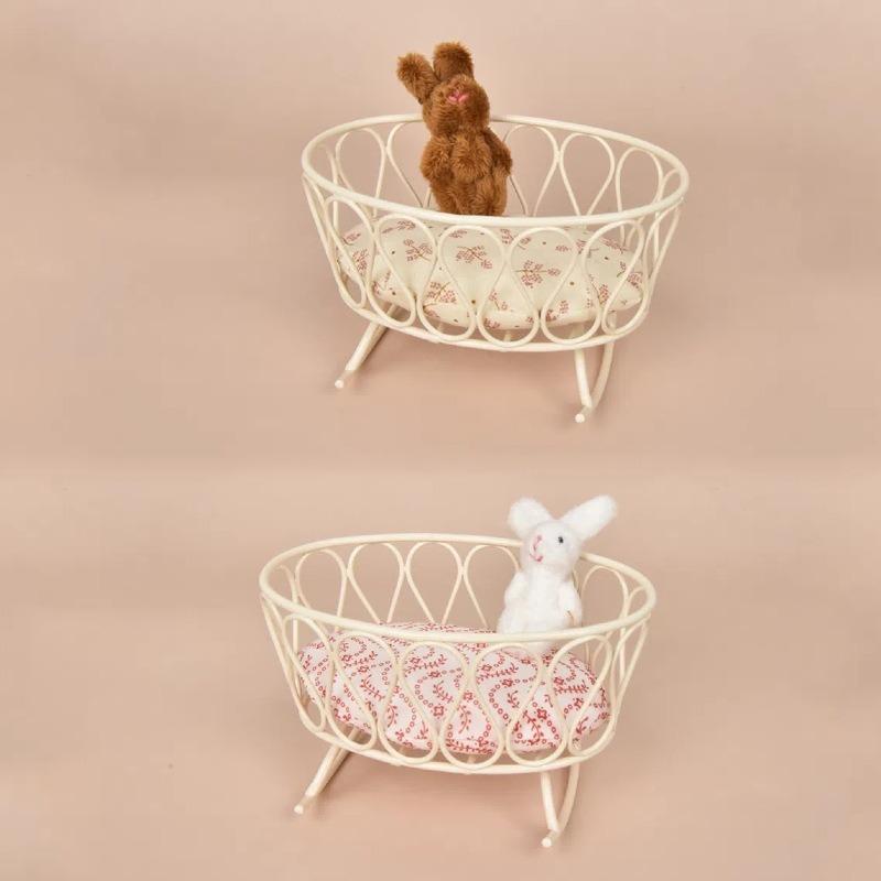 1:8 Scale Mini Cast Iron Cradle with Cotton Floral Cushion Suitable for OB11 BJD Decorative Scene  Accessories Desktop Ornament