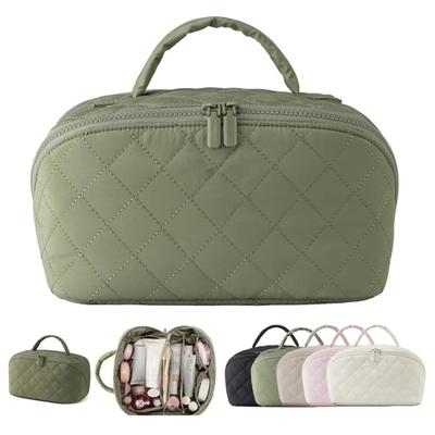 Women Travel Cosmetic Bag Flat Open Makeup Organizer with Multiple Pockets Leak-Proof Quilted Toiletry Bag for Vacation Daily Use