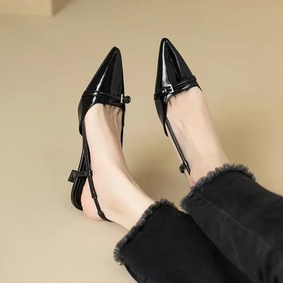 2024 Nouvelles Chaussures d'Été pour Femmes Sandales à Bout Pointu Slingbacks à Boucle Talons Moyens Escarpins Cuir Verni À Enfiler