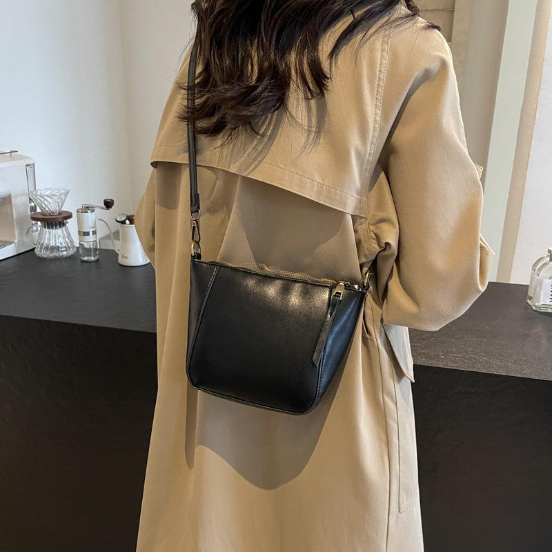 Retro Dumpling Bag, Women's Crescent Shoulder Bag, Crossbody Handbag, PU Leather Purse