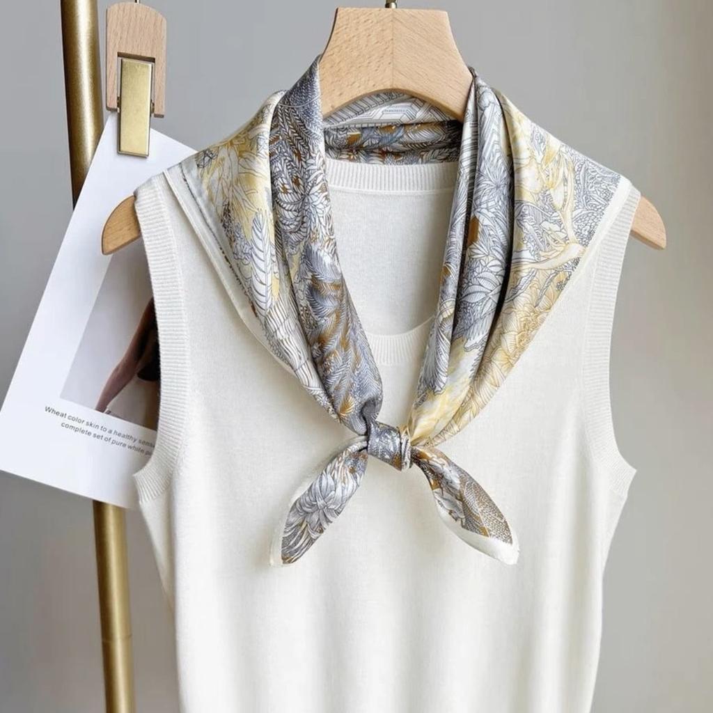 New silk scarf women's fashion versatile sense 70 square scarf neck protection scarf spring and autumn retro scarf tied bag