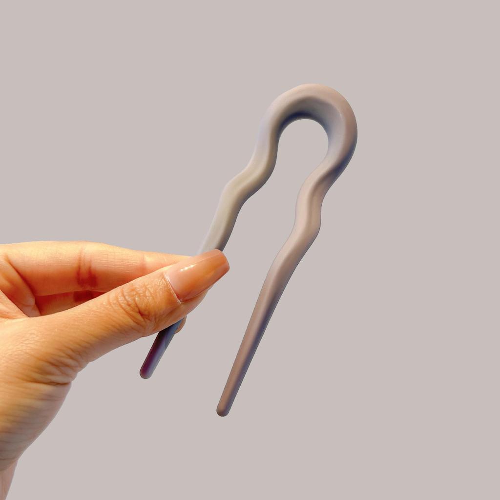 Elegant U-shaped Acrylic Hairpin for Women's Bun - New Chinese Style