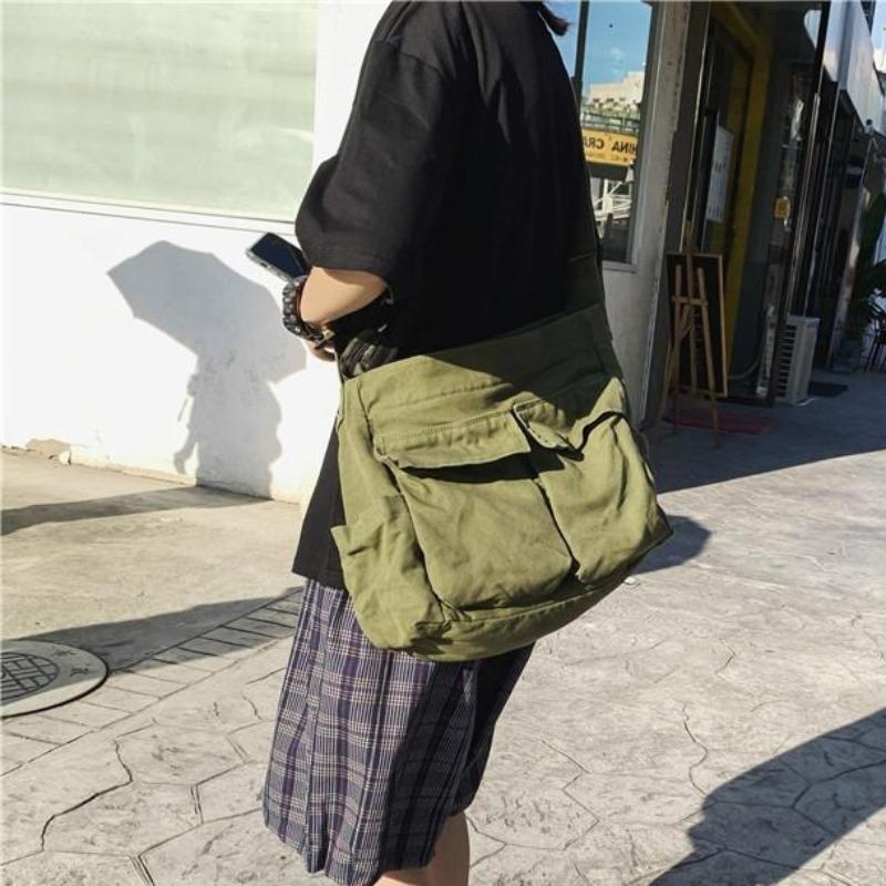 Vintage Messenger Bag Large Capacity Canvas Shoulder Bag Multi Pocket Messenger Bags Suitable for Daily Use Shopping Weekend Outings