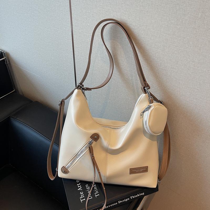 Niche design sense locomotive style cool soft leather double shoulder tote bag fashionable versatile large capacity shoulder messenger bag women