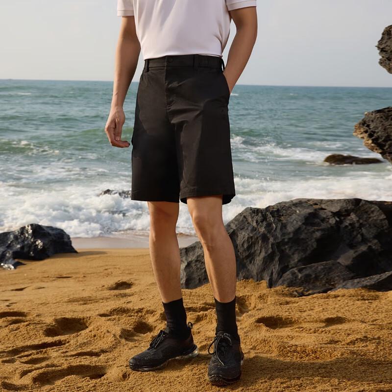 J.Lindeberg Men's Loose Fit Cargo Shorts